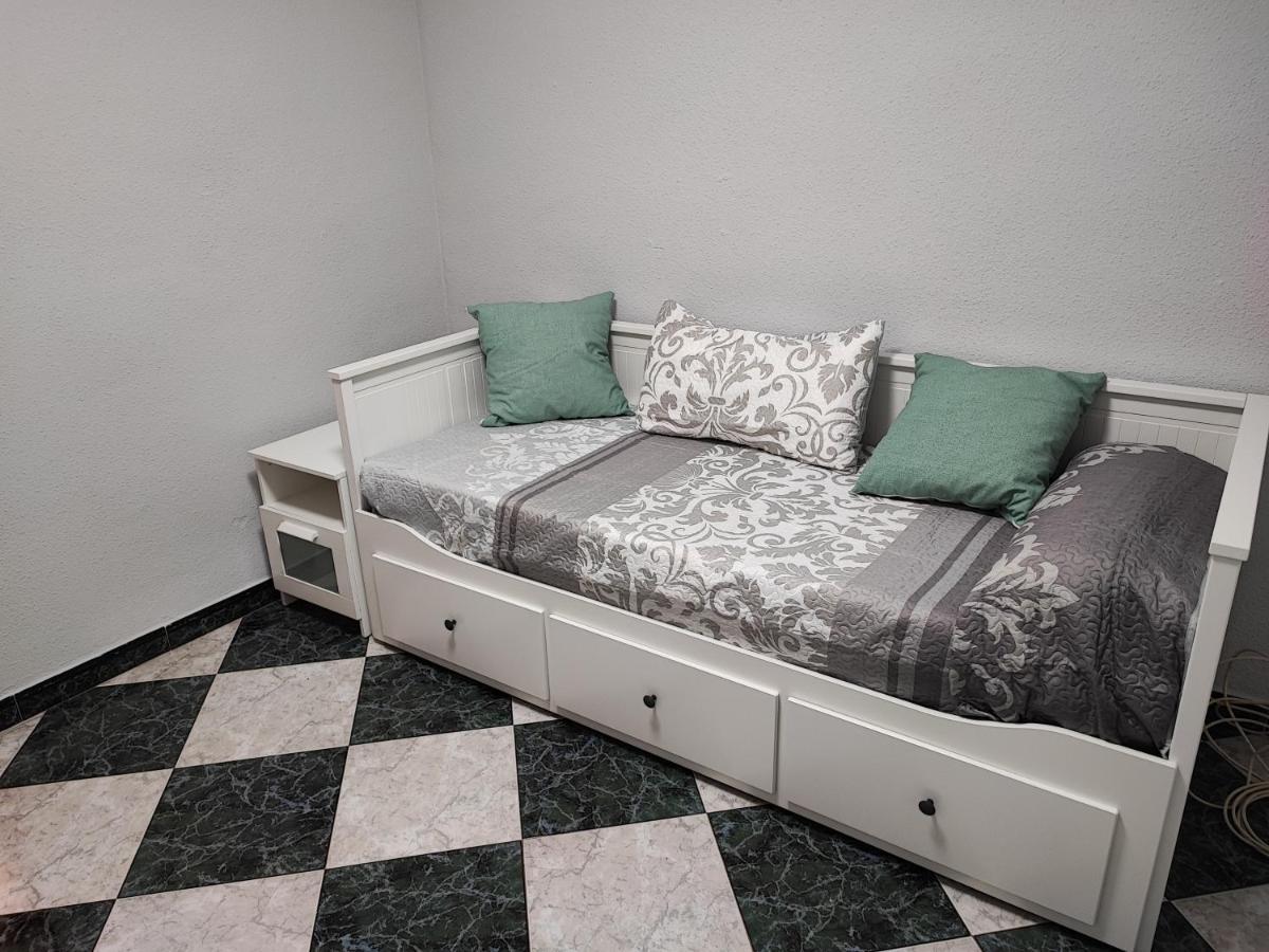 Teniente Bago Jaén Buitenkant foto